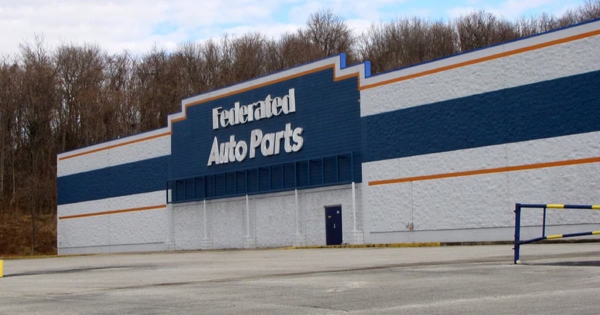 Federated Auto Parts building, former Lowe's Home Improvement store, featured image for Brand authority signals for retail and ecommerce in Paraguay