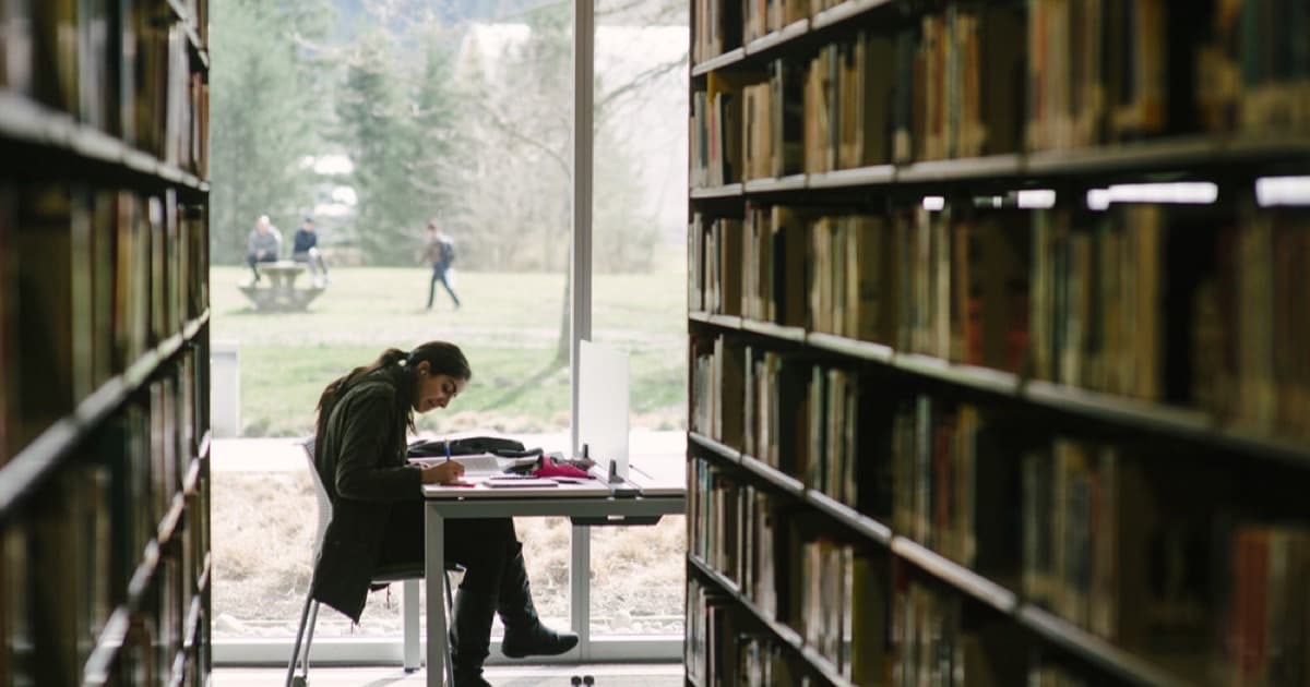 UNIVERSITY_OF_THE_FRASER_VALLEY_PHOTOGRAPHY, featured image for How education and institutions brands can compare competitors in AI answers